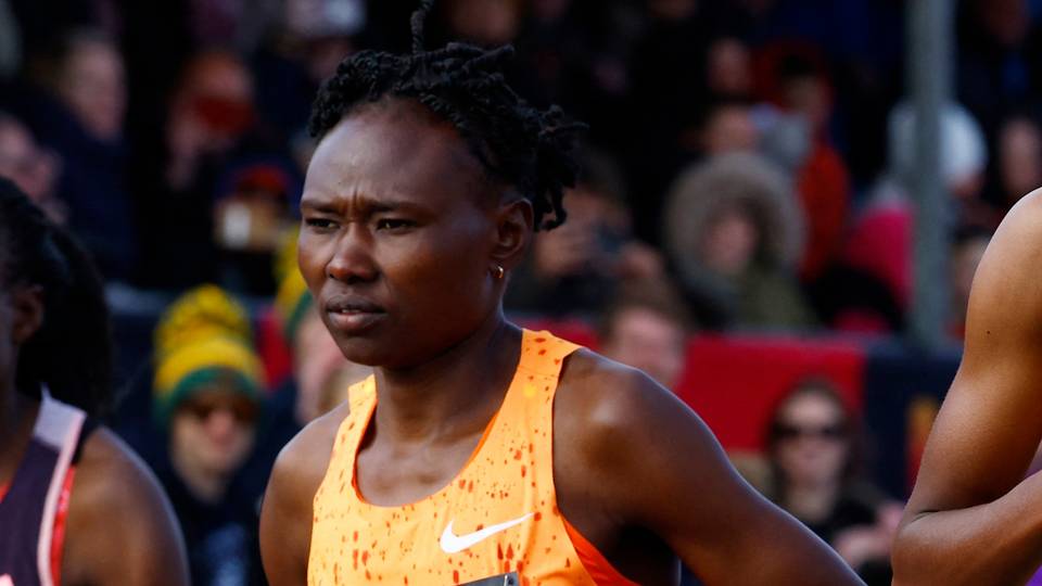 Kenyans shine at Chicago Marathon as Chepngetich breaks women's record