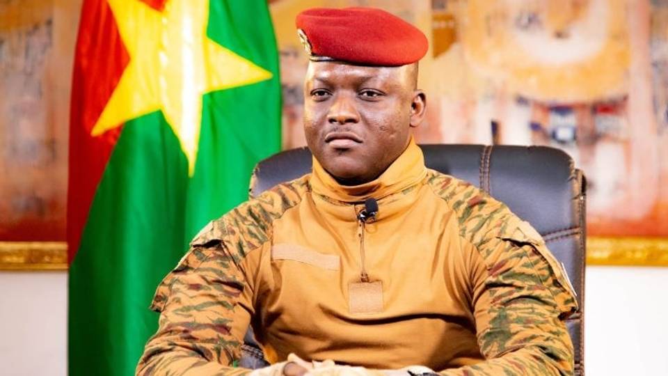 La France a "insulté tous les Africains", s'indigne le président du Burkina Faso