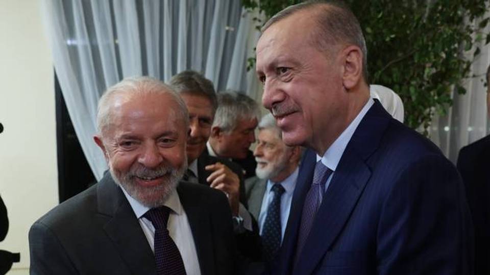 Erdogan, Lula discuss strengthening bilateral ties at G20 summit