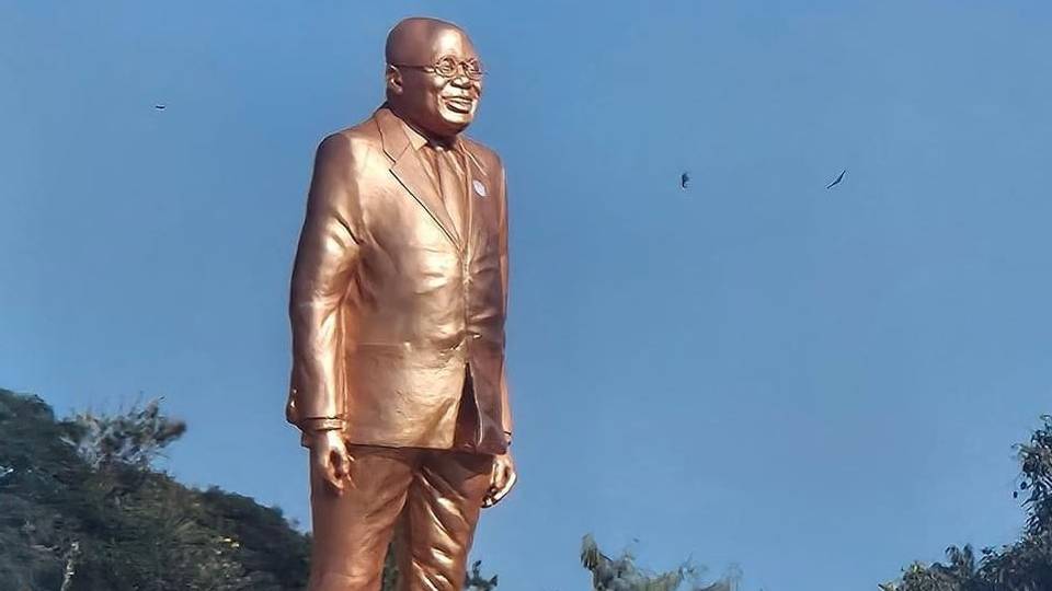 Ghana hunts suspects after president's statue vandalised