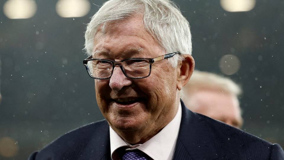 Ferguson to step down as Man United ambassador