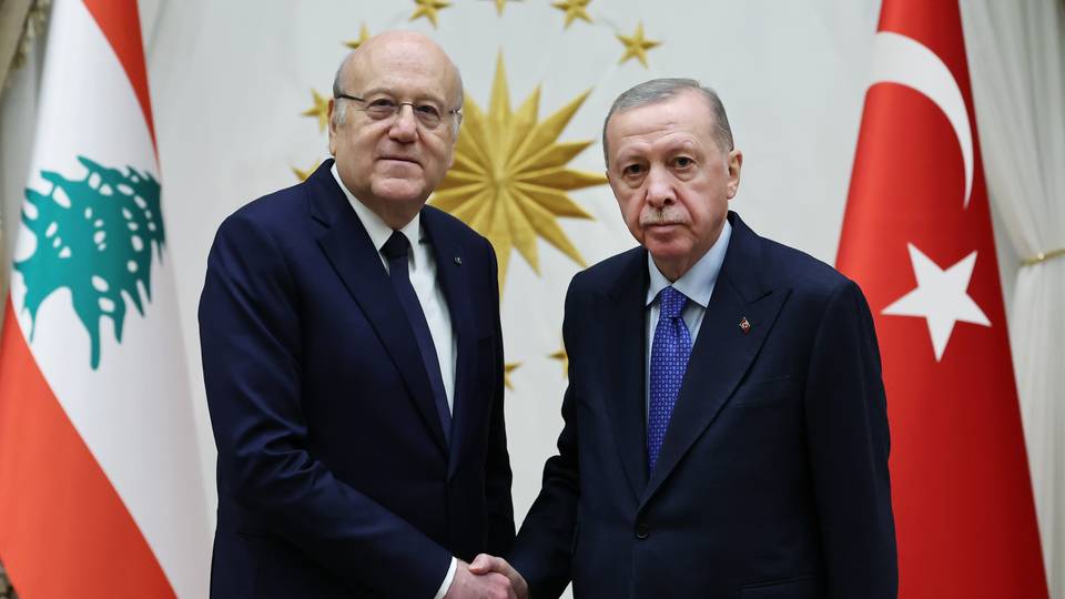 Türkiye vows continued support for Lebanon, Syria