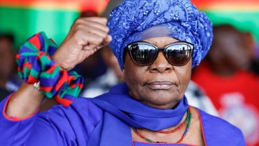 Historic elections: Namibians weigh between first female president and change