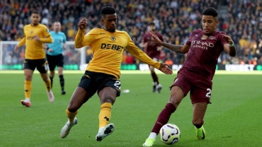 Man City beat Wolves 2-1 with last-gasp winner