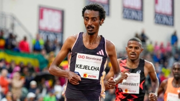 Ethiopia's Kejelcha breaks half marathon world record