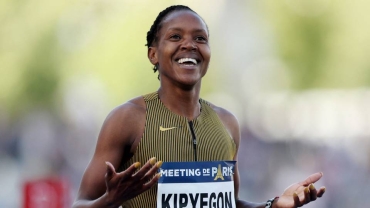 Kenya's Faith Kipyegon sets new 1500m world record