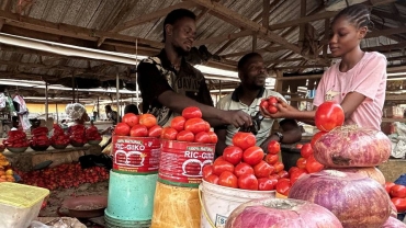 Nigeria 'cannot tire' in reforms drive amid tough economy