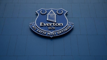 Merseyside derby between Everton and Liverpool called off