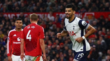 Spurs beat Man United 3-0 as Bruno sees red